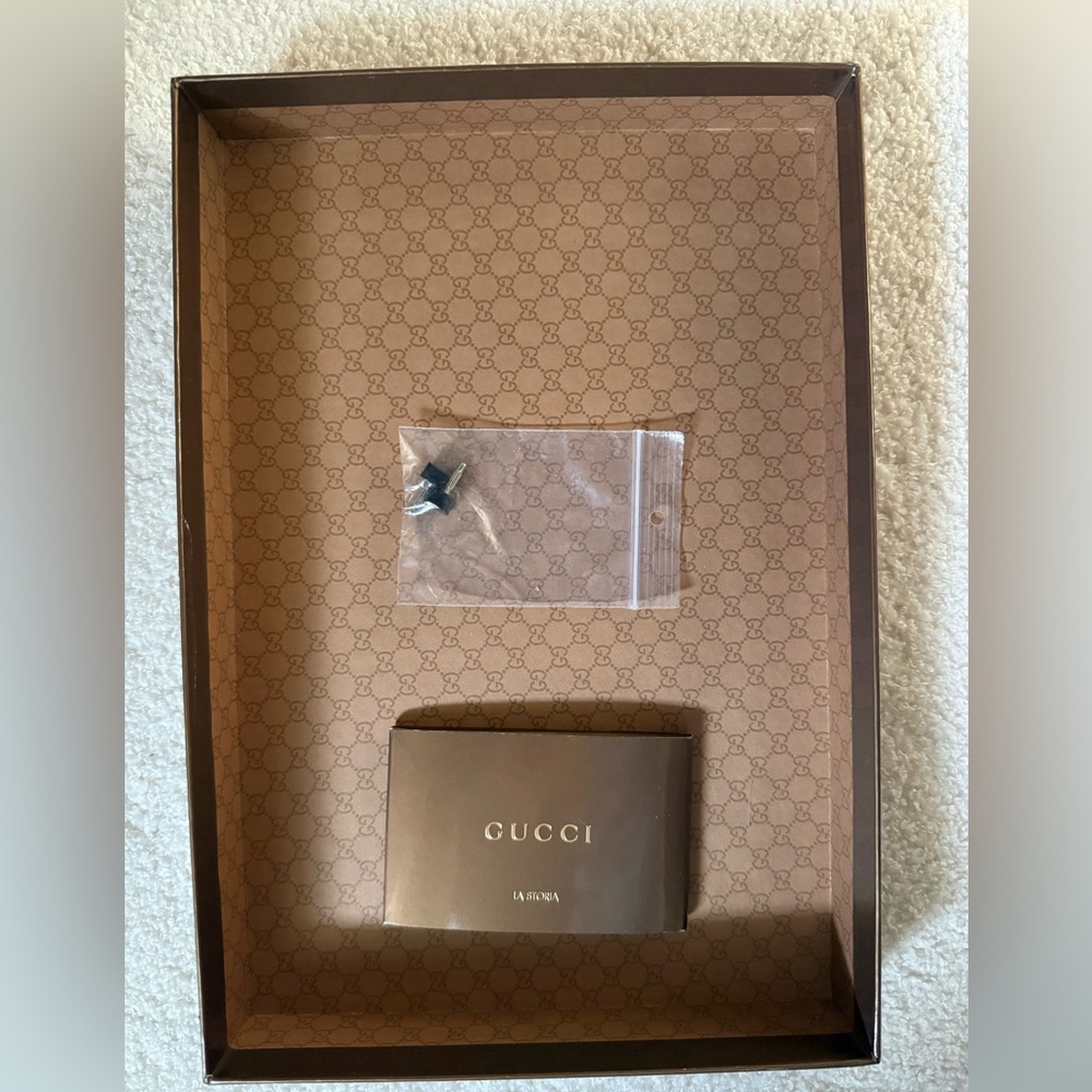 Gucci Black Patent Leather Heels - Picture 13 of 13